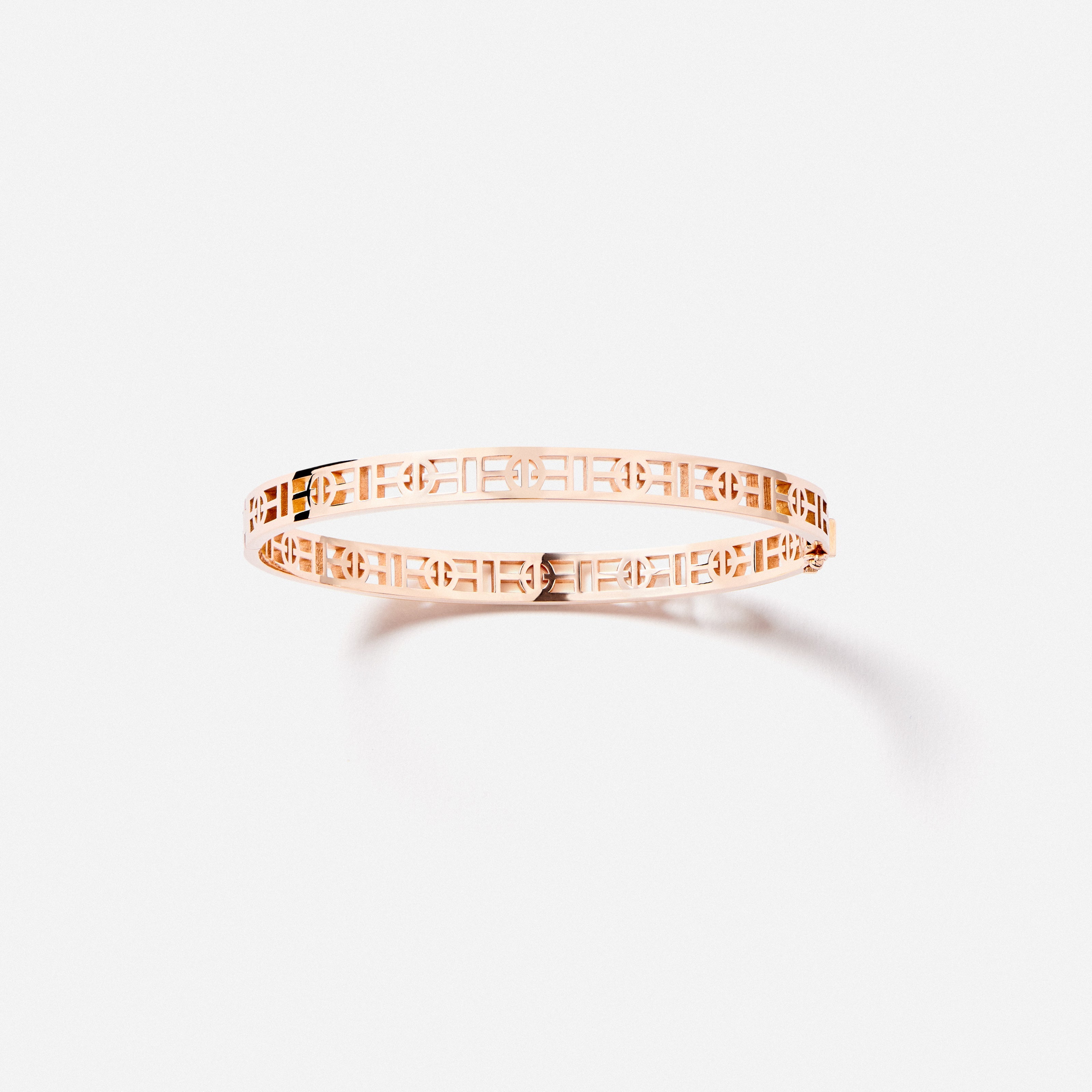 Challenge Bangle in 18K Gold — styled, TOTI equestrian jewellery