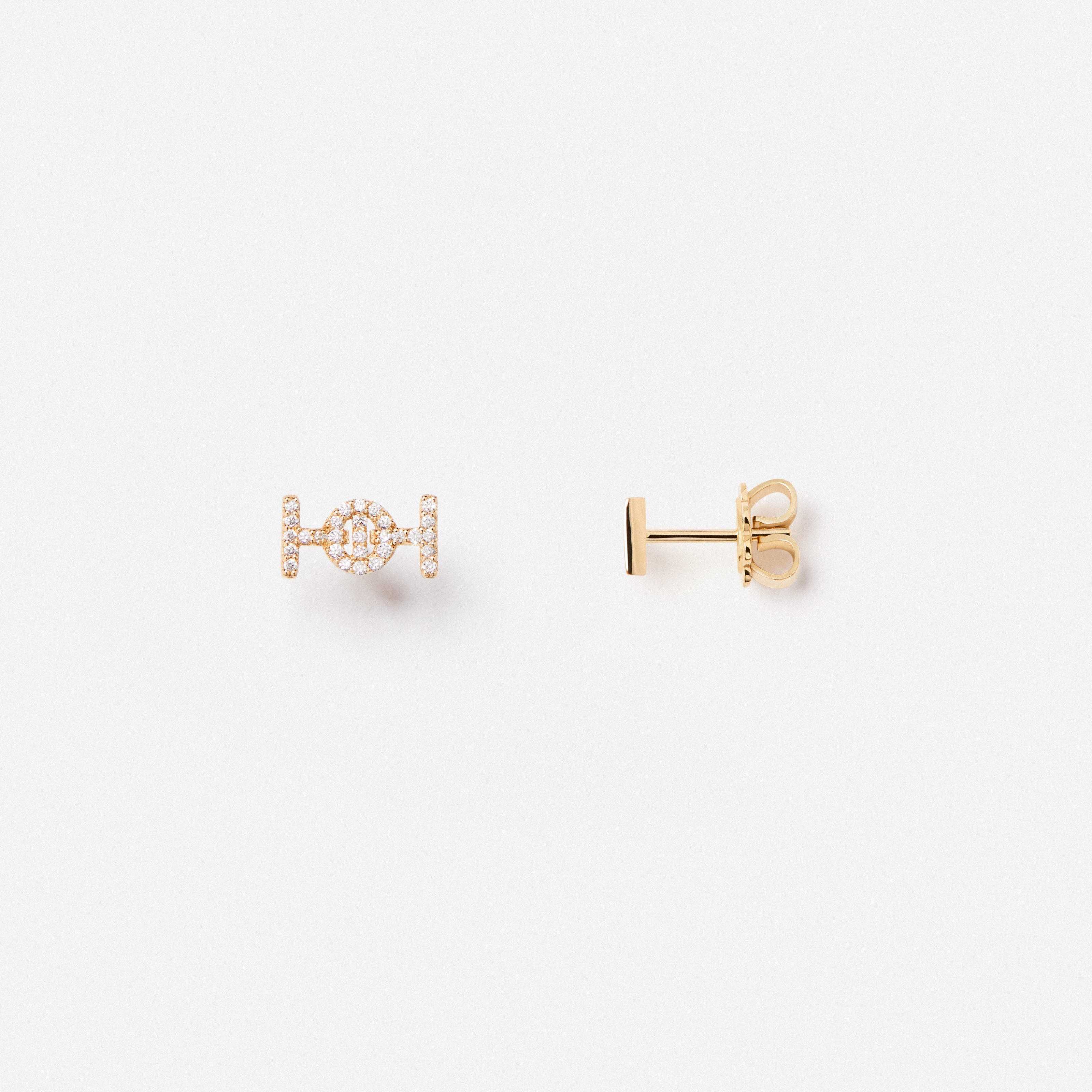 Challenge Studs in 18K Gold with White Diamonds — detail, TOTI equestrian jewellery